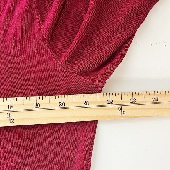 Chico's Travelers Red Wrinkle Resistant Asymmetrical Hem V-Neck Top - Size 3, XL - Picture 4 of 5